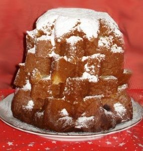 pandoro a forma di albero