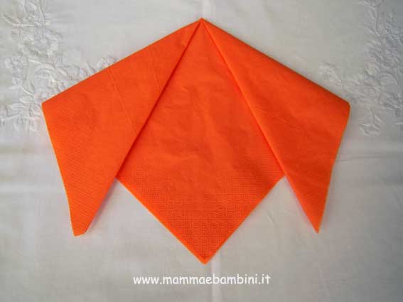 Come piegare tovaglioli alle feste dei bambini 6 tov-cane-04