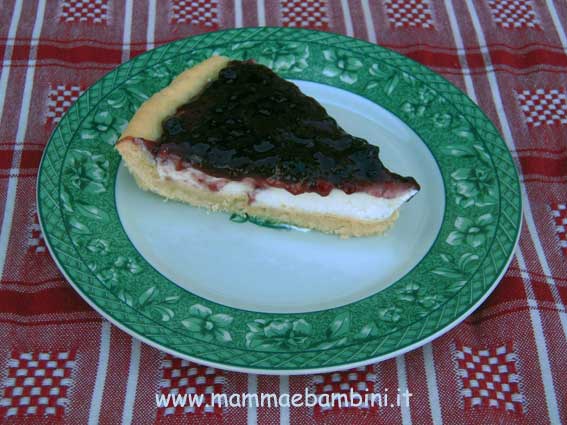 Torta con ricotta e confettura ai frutti di bosco 3 torta-ricotta-fr-bosco-03