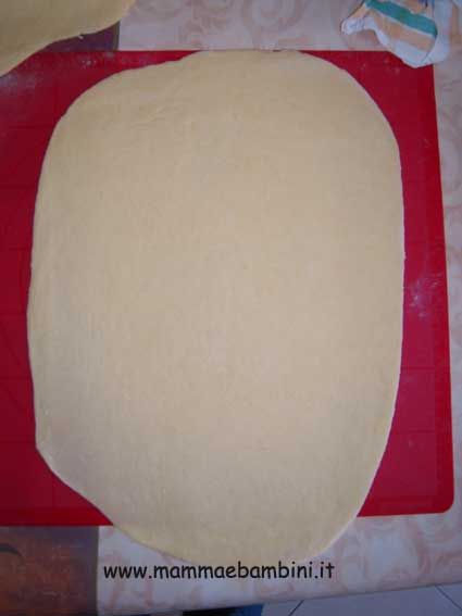 Come preparare pan brioche a forma di albero 2 Pan-Brioche-albero-01