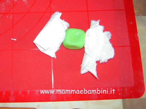 Tutorial caramelle e lecca lecca in pasta di zucchero 8 lecca-lecca-22
