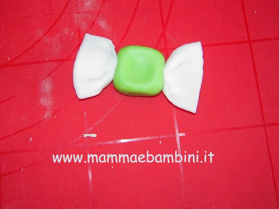 Tutorial caramelle e lecca lecca in pasta di zucchero 9 lecca-lecca-23