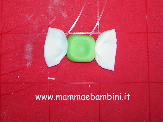 Tutorial caramelle e lecca lecca in pasta di zucchero 1 lecca-lecca-24
