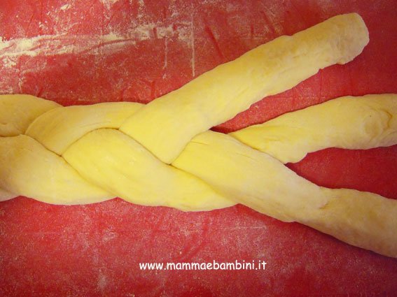 Treccia al latte con lievito madre 5 treccia-latte-04