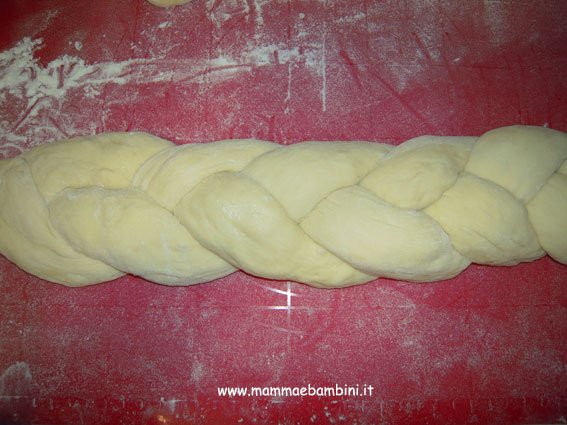 Treccia al latte con lievito madre 6 treccia-latte-05
