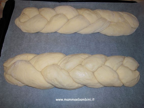Treccia al latte con lievito madre 7 treccia-latte-06