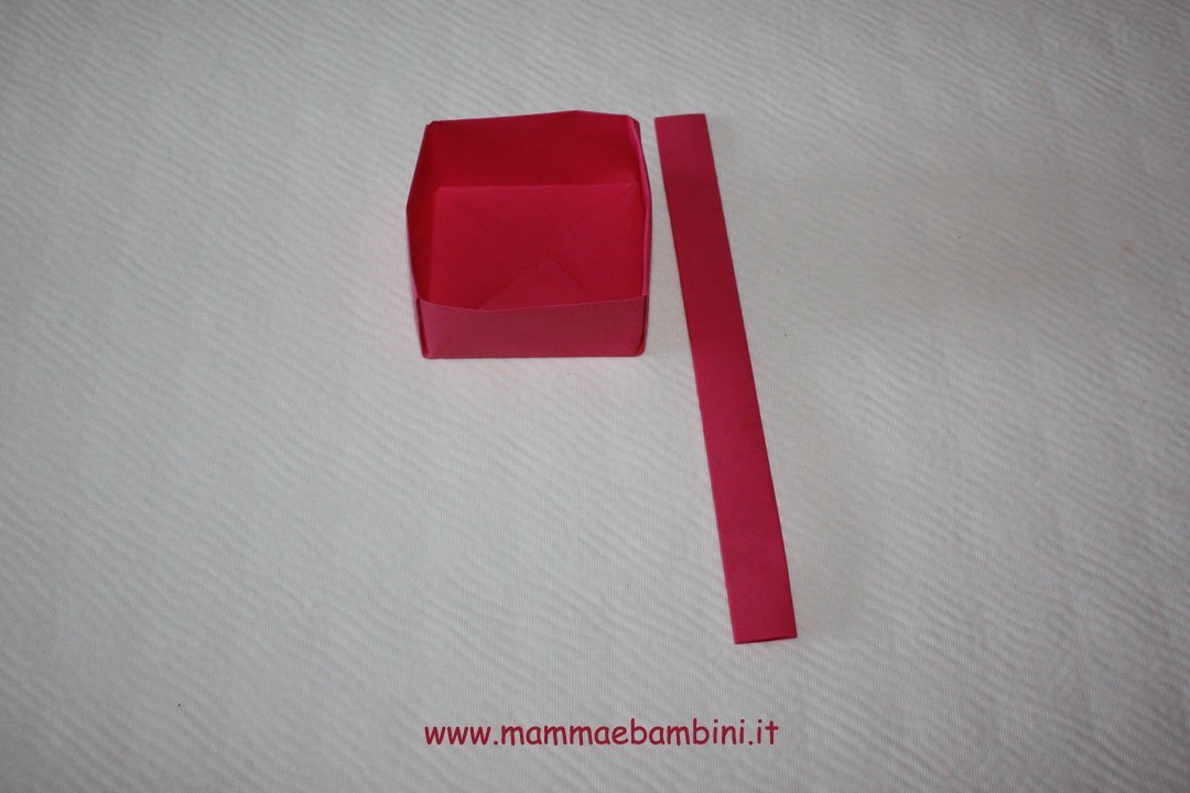 Cestino origami con base quadrata 18 cestino-quadrato-17