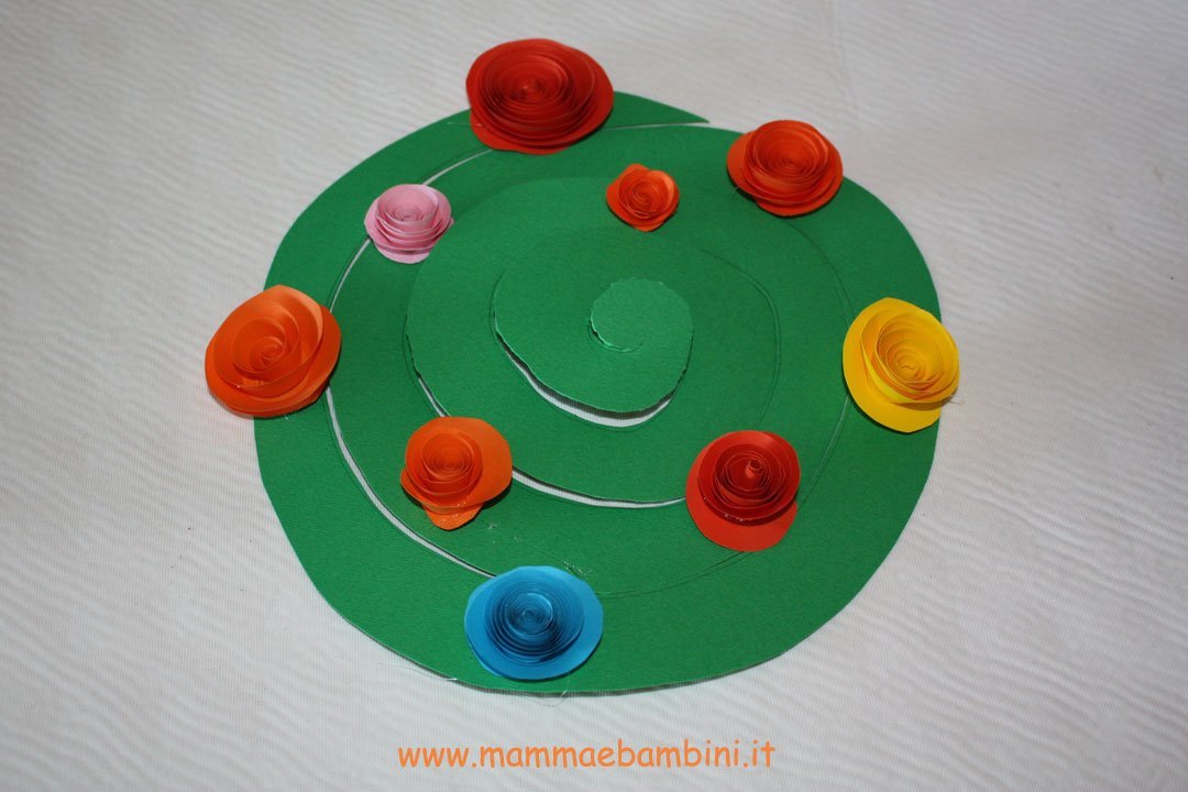 Addobbi di primavera con fiori 2 spirale-fiori-01