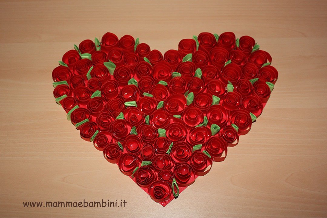 Cuore con roselline di carta da appendere 10 cuore-con-rose-09