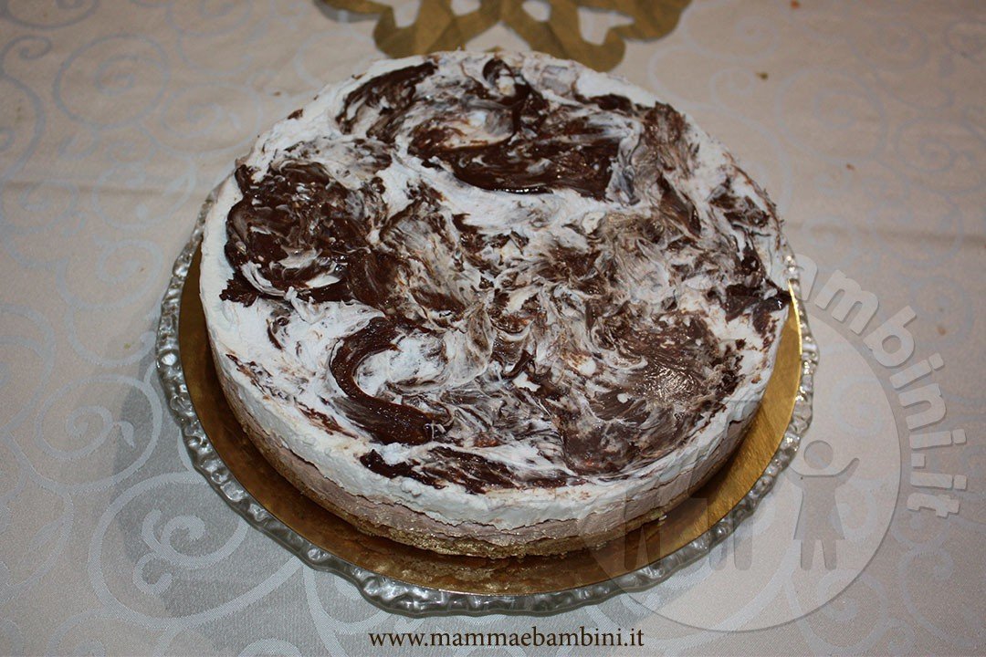 Cheesecake facile e gustosa senza gelatina 2 torta-fredda-2