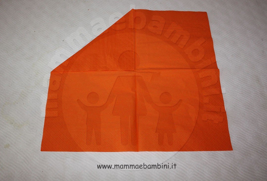 Tutorial come piegare tovagliolo Fiore di Loto 4 Tutorial tovagliolo Fiore di Loto 2