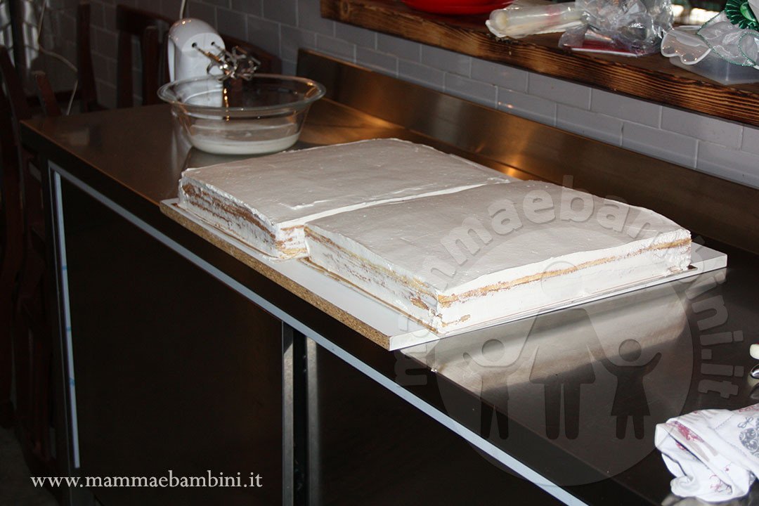Torta compleanno 18 anni con panna 16 Torta compleanno 18 anni alla panna 17