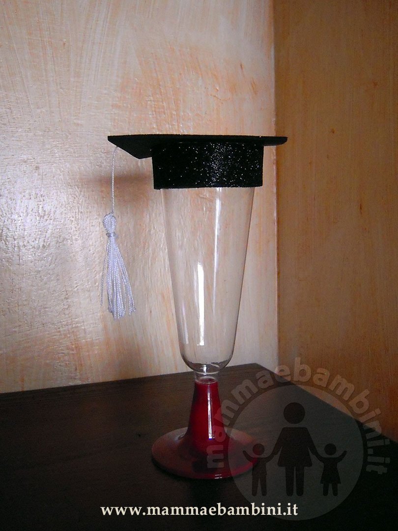 Idee lavoretti fine anno scolastico con bicchieri 10 bicchiere con tocco 01
