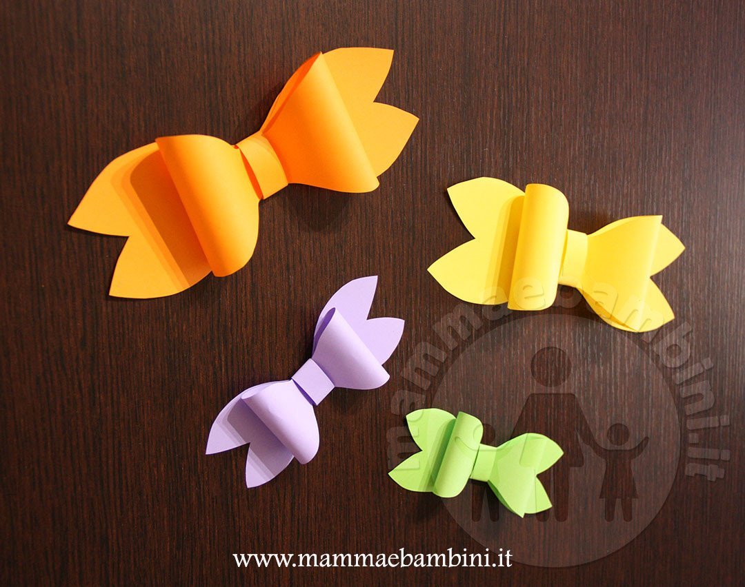 Tutorial fiocco di carta facile 2 fiocchi di carta colorati