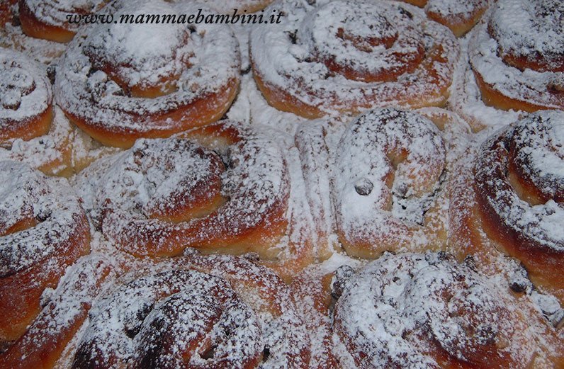 Torta di rose per la festa della mamma 6 torta di rose 03