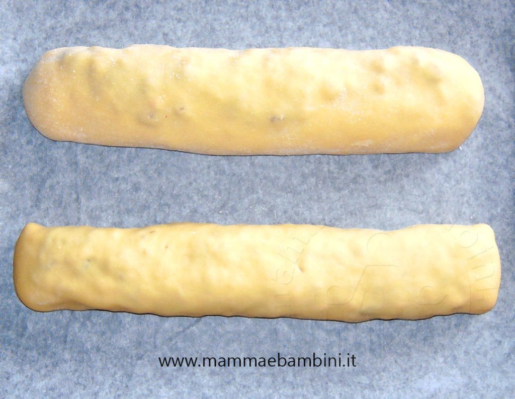 Ricetta strudel di frutta secca 5 dolce natalizio torciglione 02