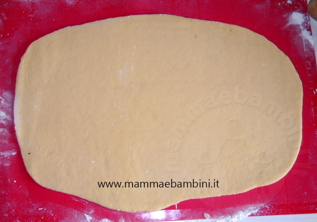 Ricetta strudel di frutta secca 3 dolce natalizio torciglione 04