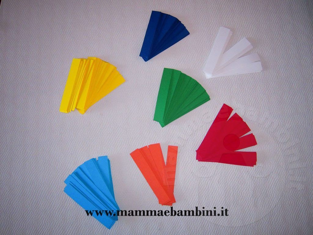 Festone colorato per festa Carnevale 4 festoni per feste fai da te 07