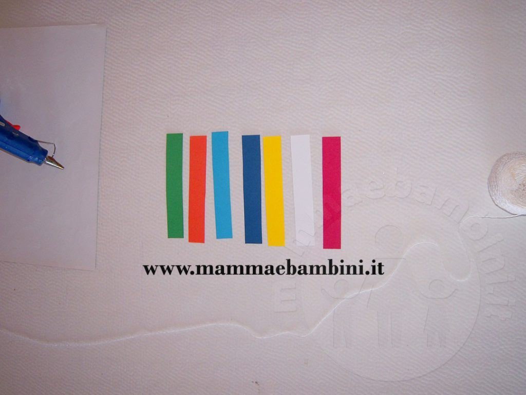 Festone colorato per festa Carnevale 5 festoni per feste fai da te 08