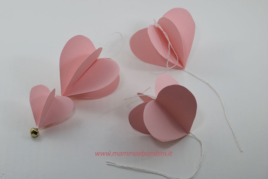 Lavoretto cuore di carta 3D 4 Cuore 3D da appendere 06