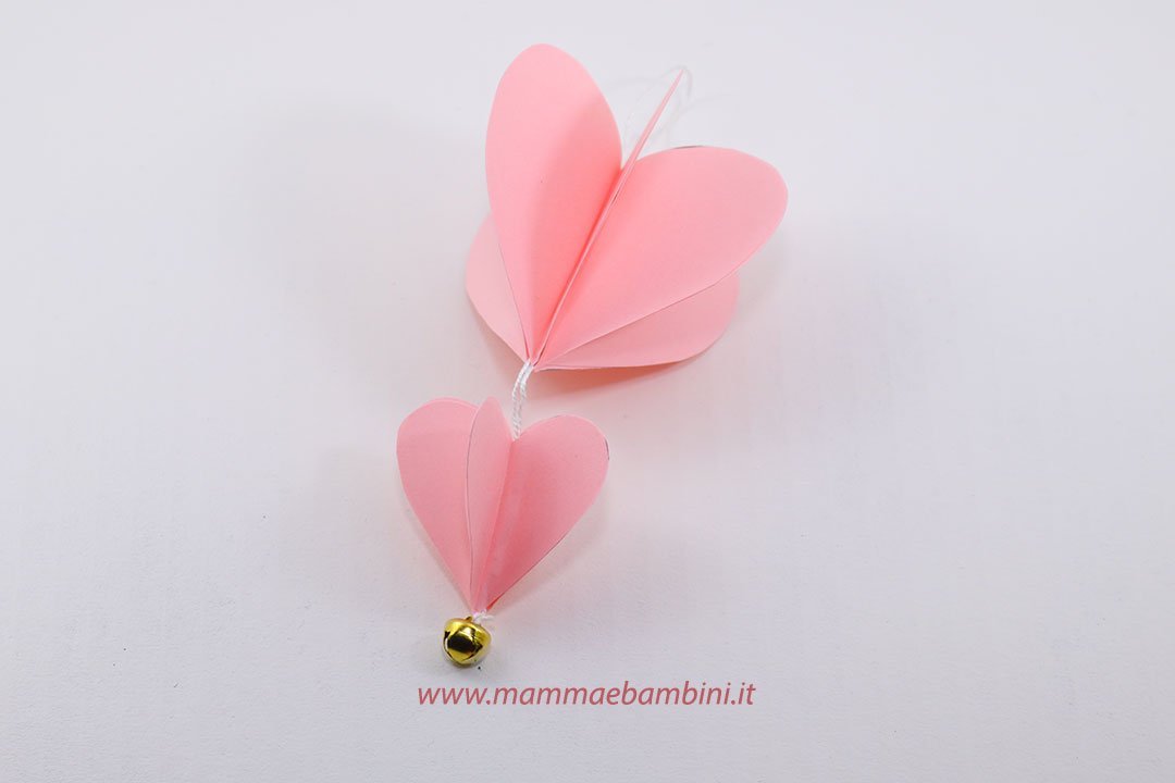 Lavoretto cuore di carta 3D 7 Cuore 3D da appendere 08