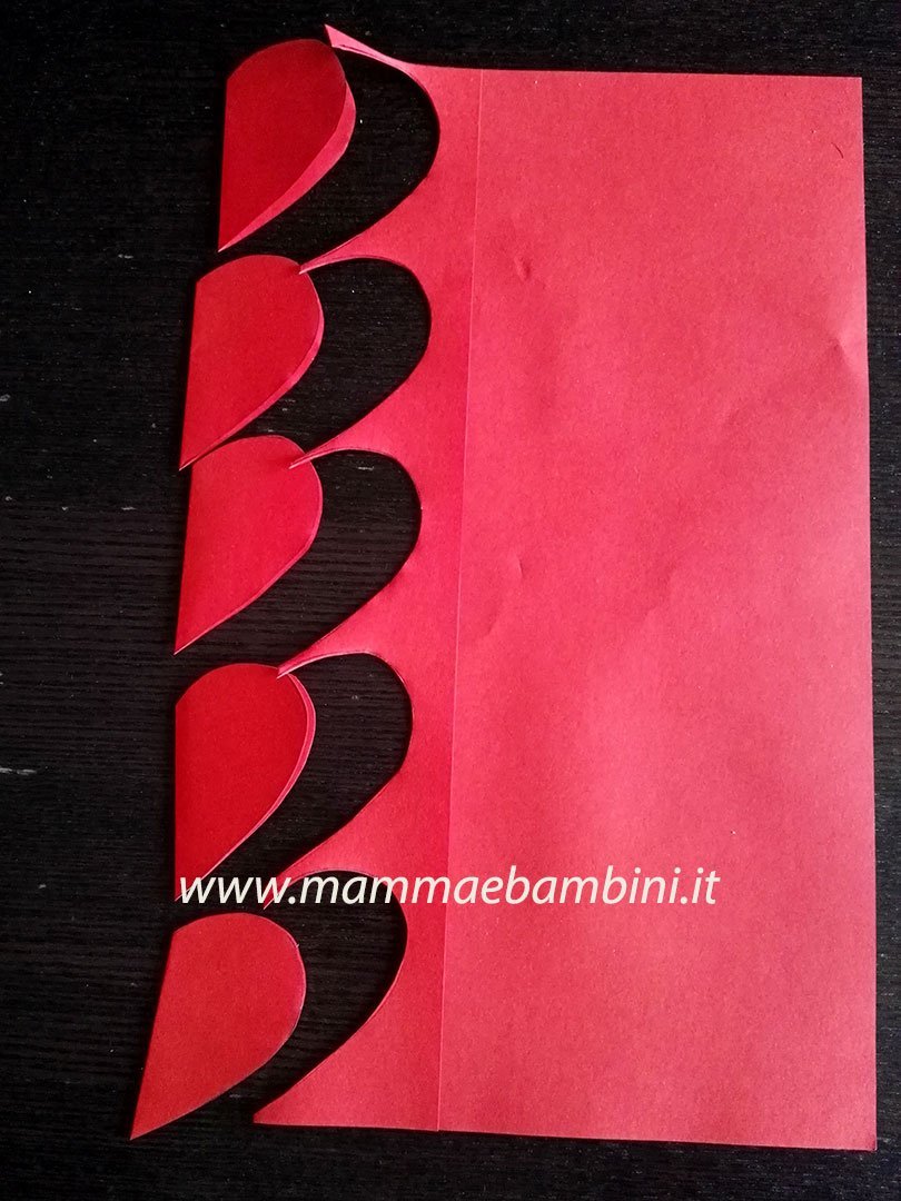 Lavoretto cuore di carta 3D 9 cuore di carta da appendere 08