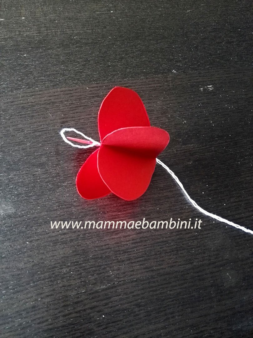 Lavoretto cuore di carta 3D 17 cuore di carta da appendere