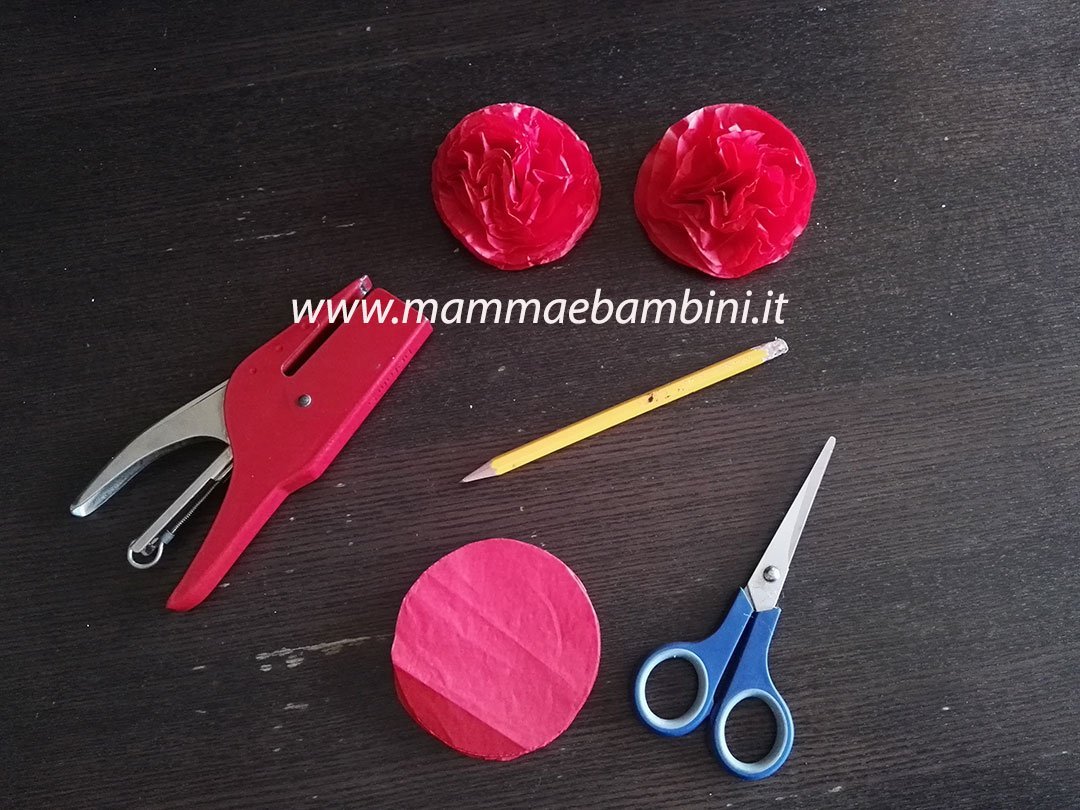 Decorazioni per feste con carta velina 2 cuore decorazione festa 03