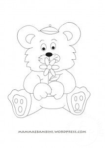 disegno da colorare orsetto maschio con fiore