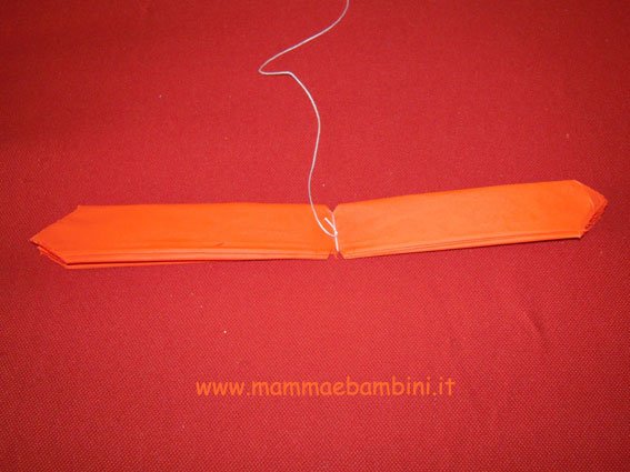 Come fare decorazioni per feste: ponpon 6 ponpon-di-carta-03
