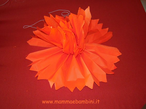 Come fare decorazioni per feste: ponpon 8 ponpon-di-carta-05