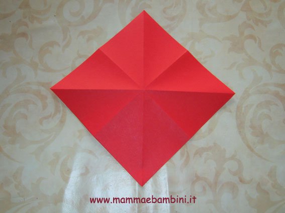 Come realizzare stelle 3D origami per Natale 6 stella-3d-05