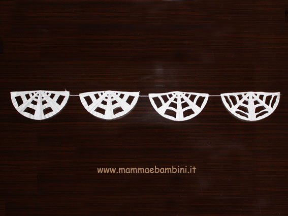 Come realizzare decorazioni per Halloween: ragnatele 11 ragnatela-10