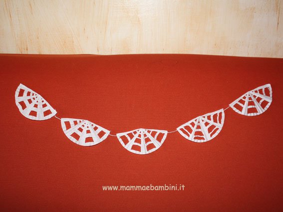Come realizzare decorazioni per Halloween: ragnatele 1 ragnatela-10