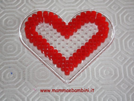 Cuore per la mamma con le perline Hama 2 cuore-perline-01