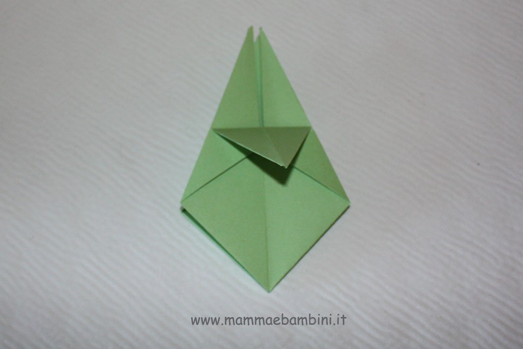 Come fare cestini di carta per Pasqua 15 cestino-stella-13