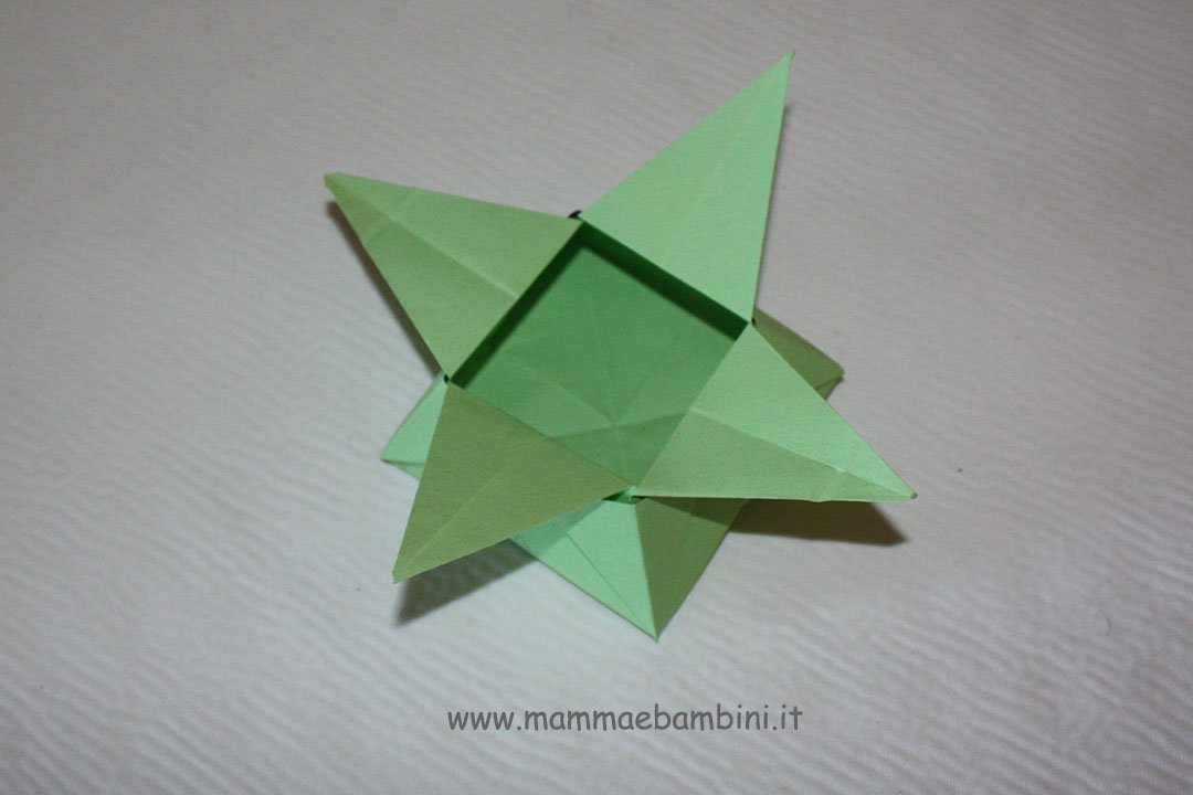 Come fare cestini di carta per Pasqua 19 cestino-stella-17
