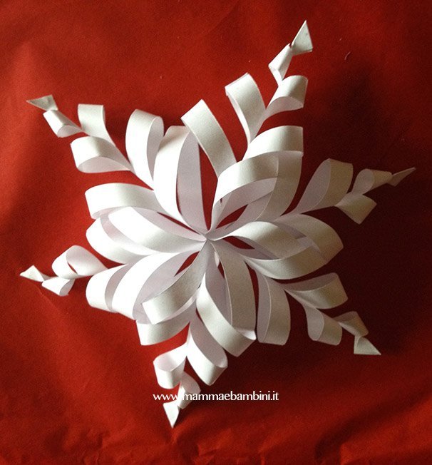 Come realizzare fiocco di neve 3D di carta 15 fiocco-neve-addobbi10