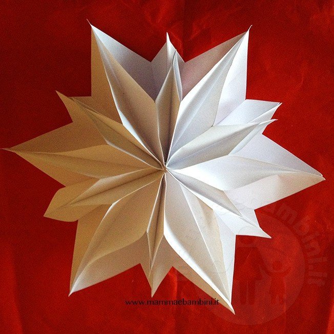 Stella Di Natale Di Carta Fai Da Te.Tutorial Stella Di Carta 3d Per Natale Mamma E Bambini