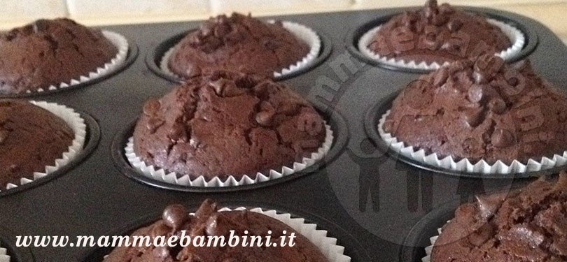 Ricetta muffins al cioccolato 3 muffins cioccolato 03