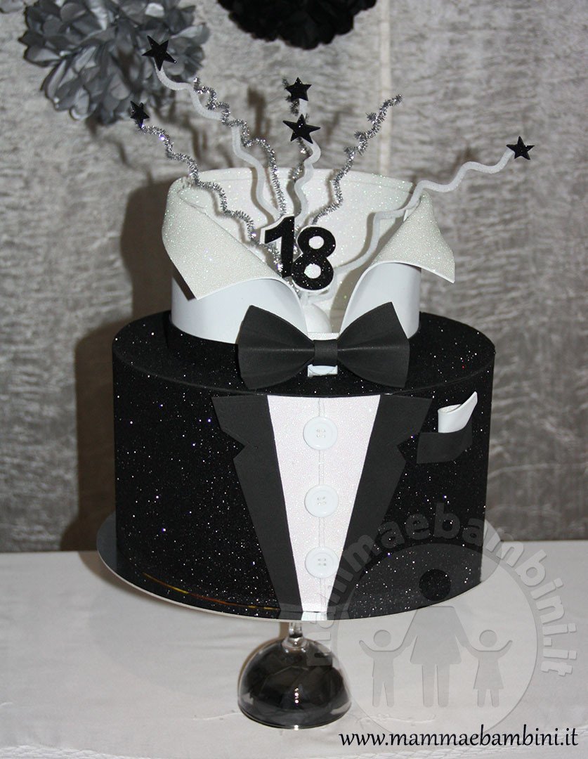 torta smoking 18 anni finta Dummy cake 00