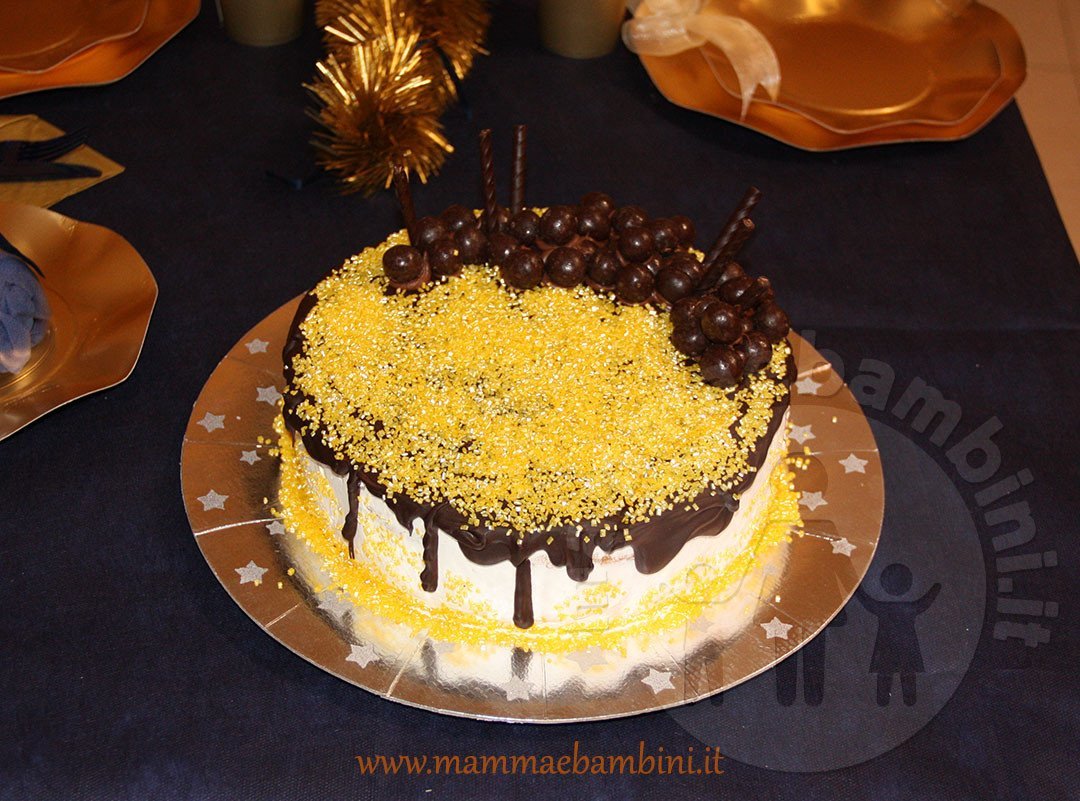 torta con glassa al cioccolato drip cake 00