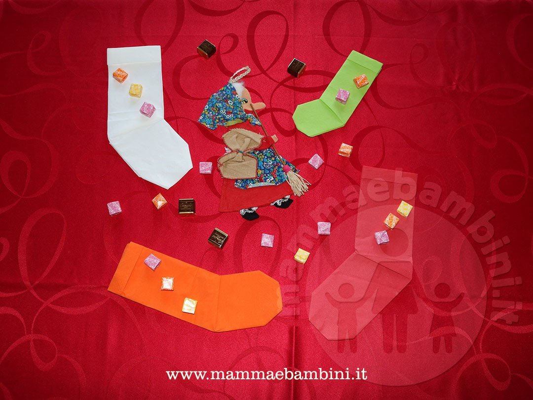 Video calza della befana con tovaglioli 1 Video calza della befana con tovaglioli
