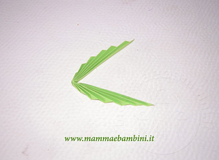 Come realizzare una foglia origami 4 foglia di carta 01