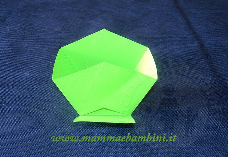 Lavoretti facili cestini di carta 7 lavoretti cestini di carta 08