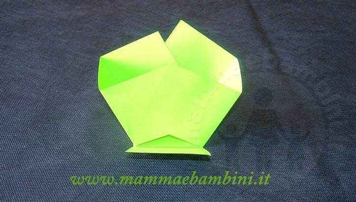 Lavoretti facili cestini di carta 6 lavoretti cestini di carta 09