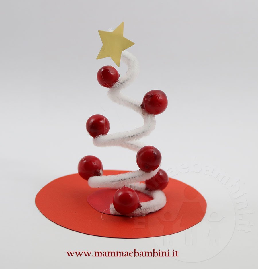 albero natale con nettapipe bianco 02