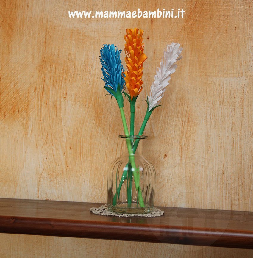 Tutorial fiori facili di carta 7 vaso con fiori di carta 02
