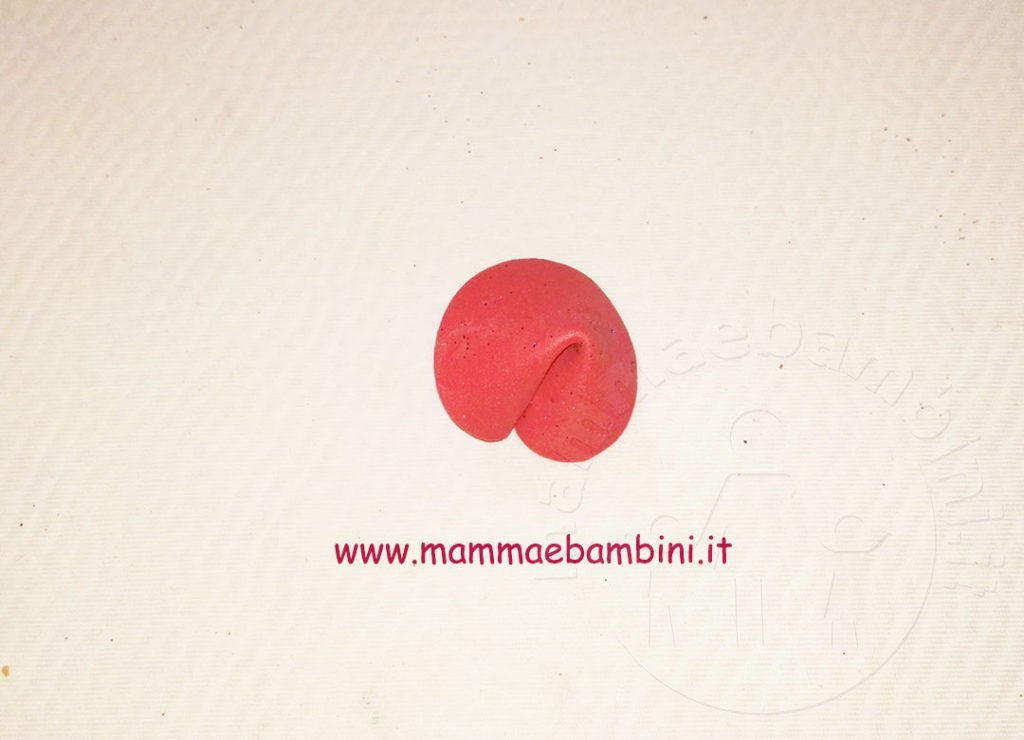Realizzare palline natalizie con gomma crepla 3 palline con gomma crepla 07