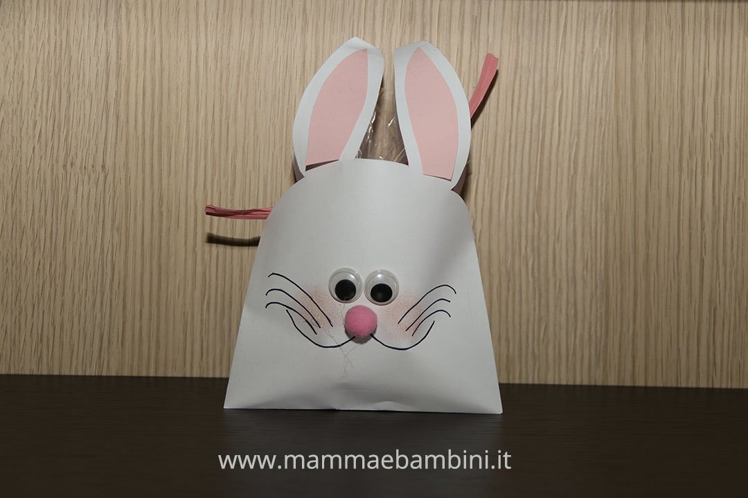Lavoretto portaovetti con busta da lettere 3 Cesto Uova 03